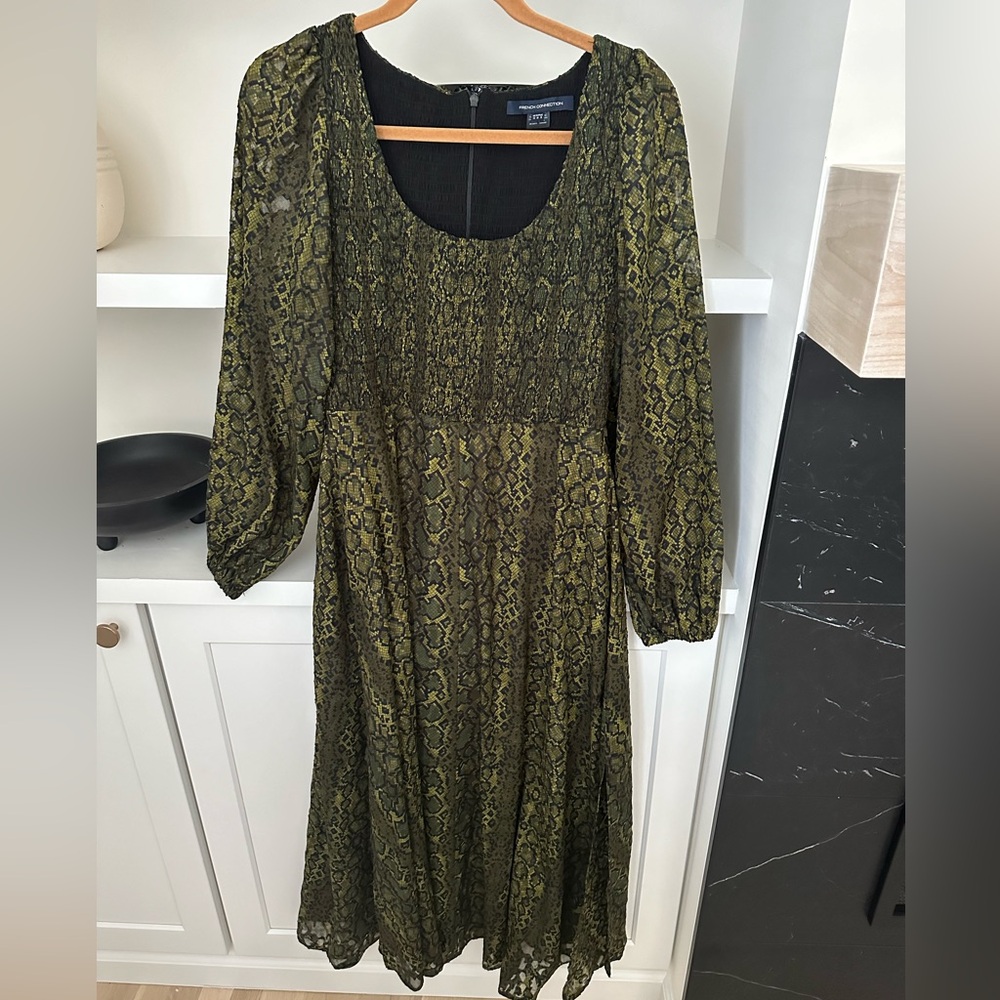 NWOT French Connection Women's Long Sleeve Anmial Printed Dress